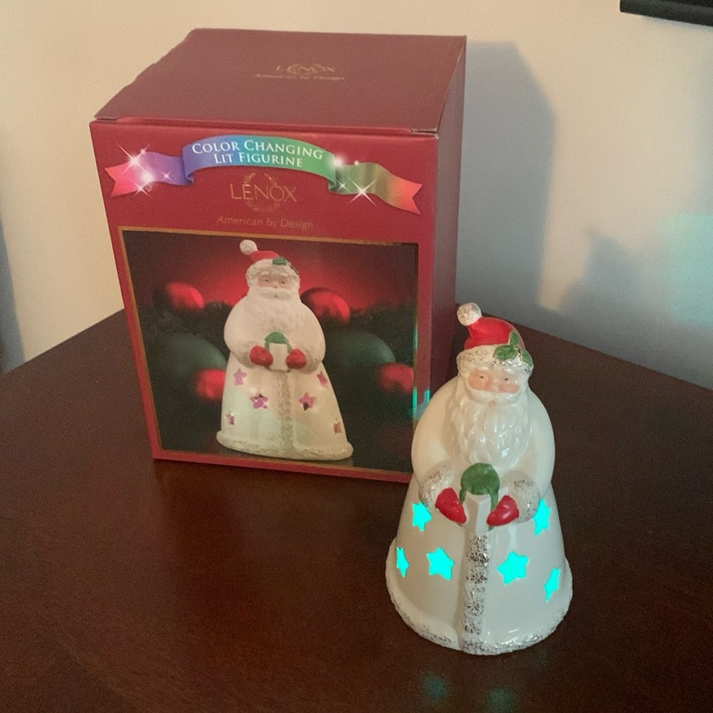 Authentic Lenox Seasons Sparkle Santa lit figurine 6.5 in comes with box